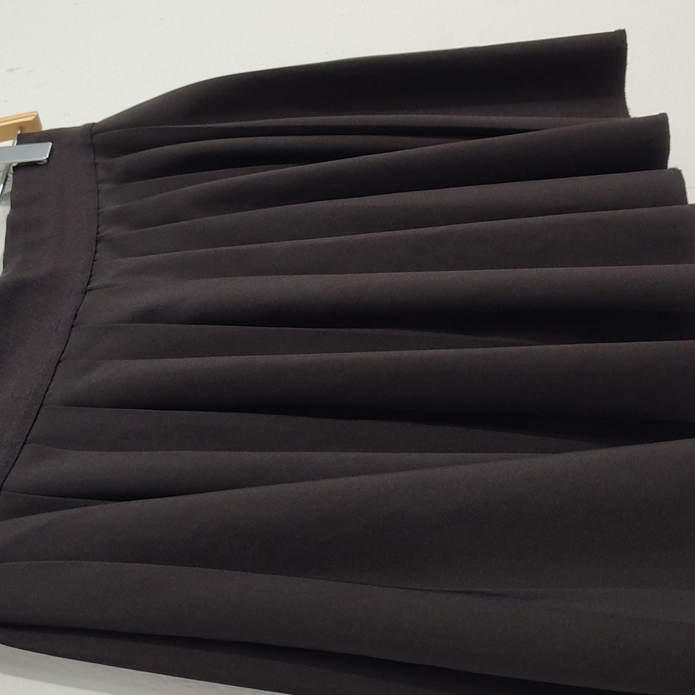 Pleated skort - Picture 2 of 3